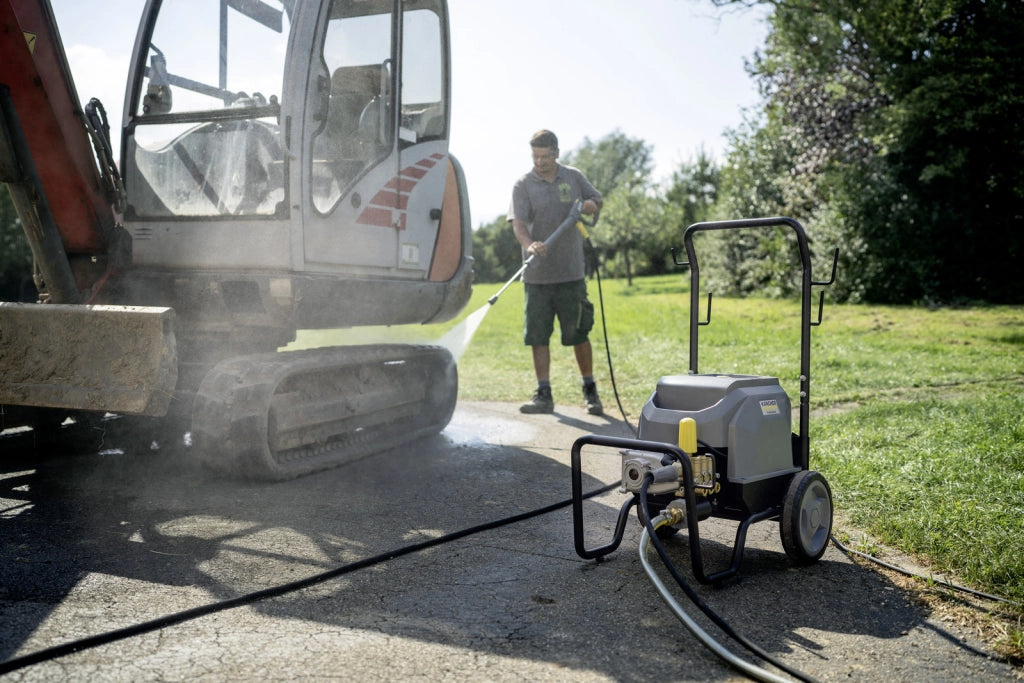 KARCHER Idropulitrice Professionale alta pressione HD 7/18-4 M Classic - Portata: 500  700 l/h - Temperatura ingresso acqua: 60 °C - Pressione di lavoro: 70  180 bar