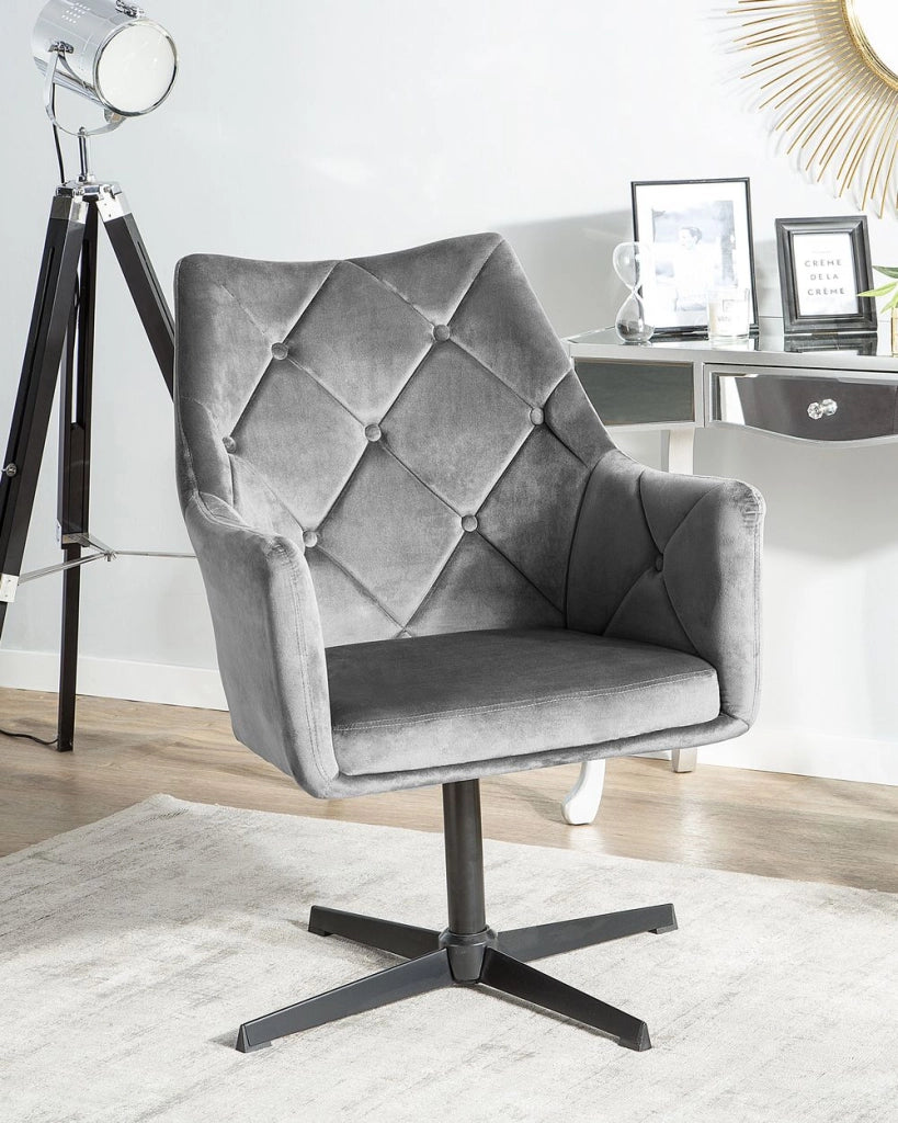 Poltrona velluto grigio 73L x 61W x 95H con schienale capitonnè a gamba singola in metallo Glam