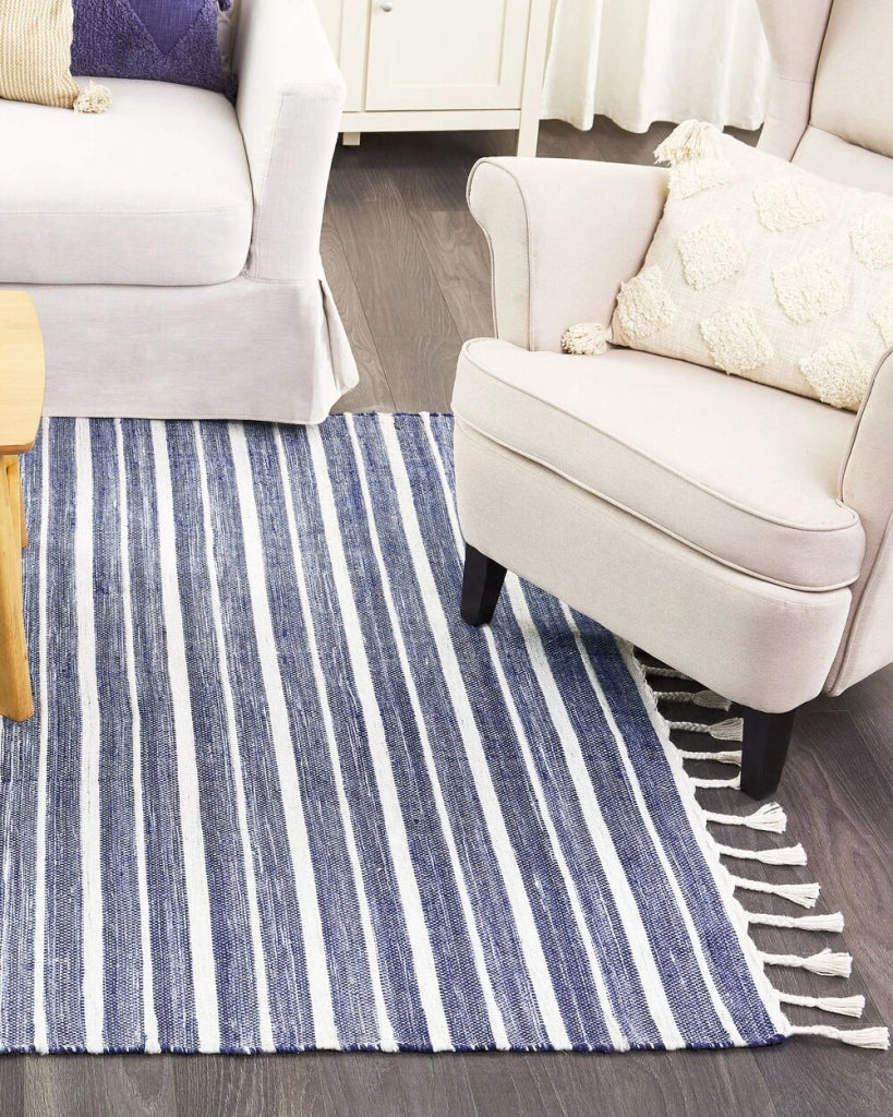 Tappeto blu 160 x 230 cm per soggiorno e camera da letto con frange a righe