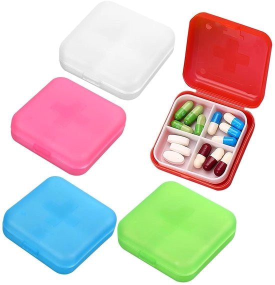 Porta medicinali portatile 4 celle - Organizzatore di farmaci miniaturizzato - Compacto contenitore per medicinali - Adatto per vitamine - Dimensioni 6x6x2 cm - Contenitore per medicinali portatile