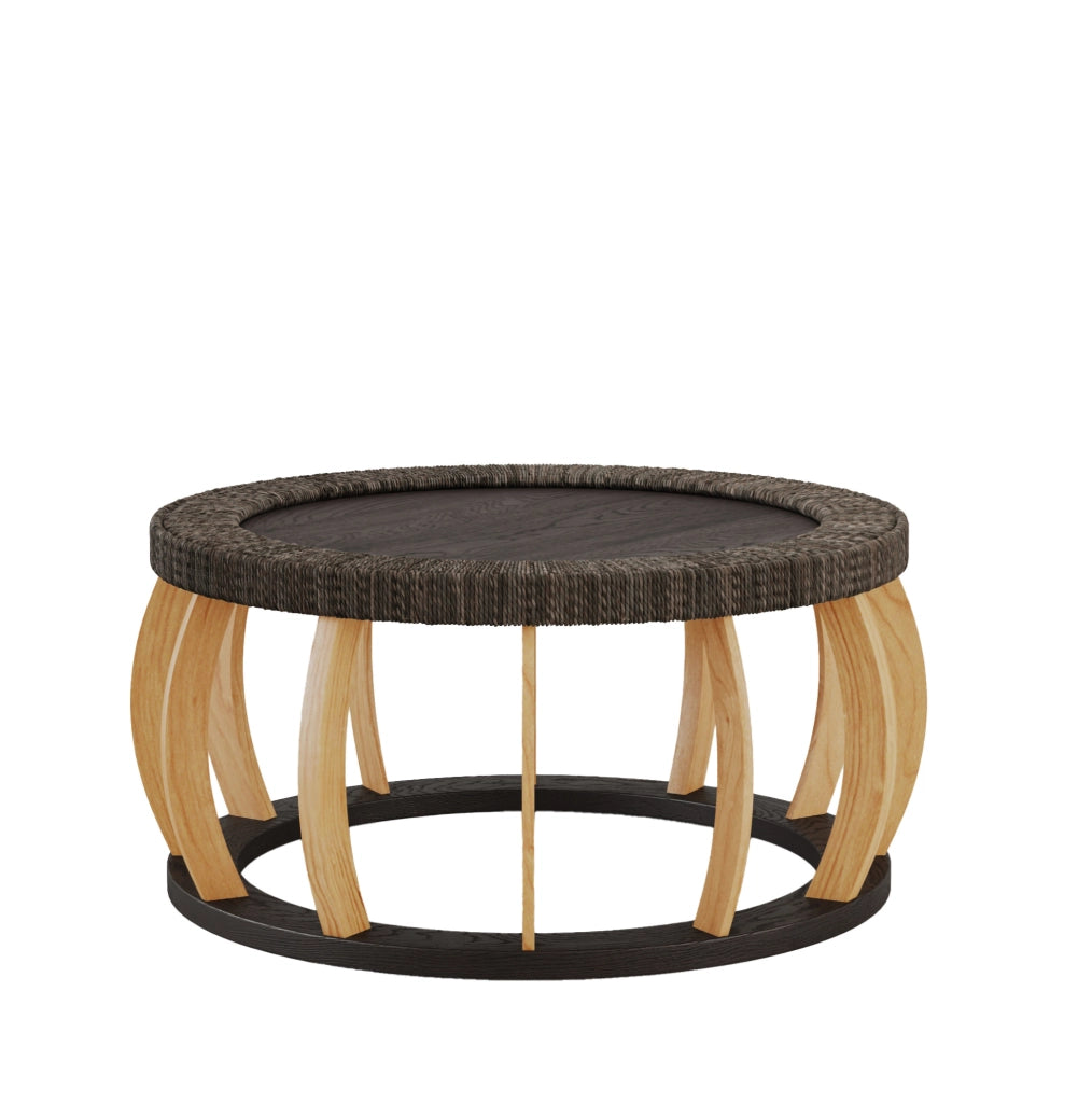 Tavolino rotondo in legno con design leggero e struttura stabile