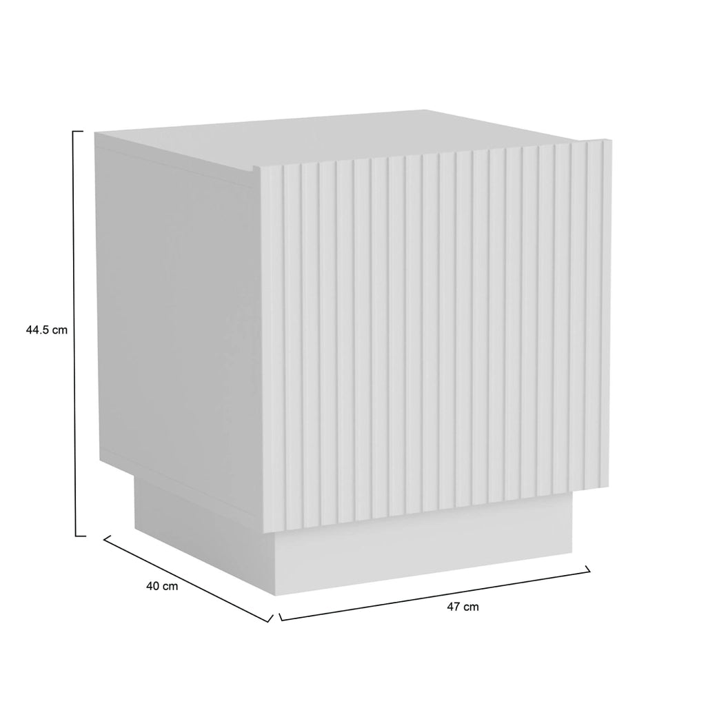 Set di 2 comodini Revo, Comò basso con anta battente e vano interno, Finitura effetto cannettato, 47x40 h45 cm, Bianco