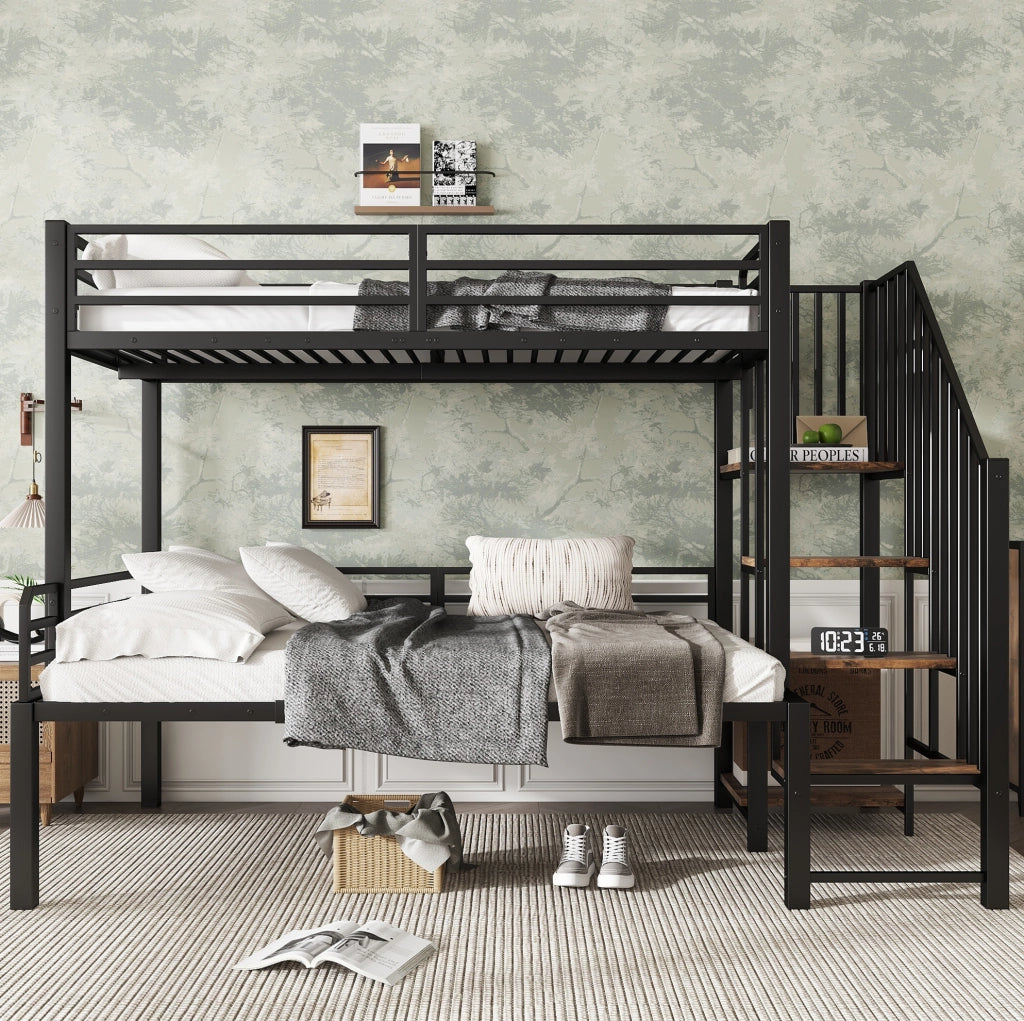 Letto a castello 90x200 cm e 120x200 cm con scala angolare; metallo e MDF nero