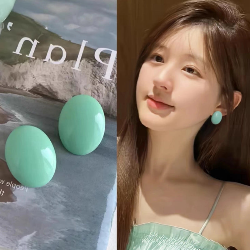Orecchini a lobo ovali verde menta in stile resort per donna in argento sterling