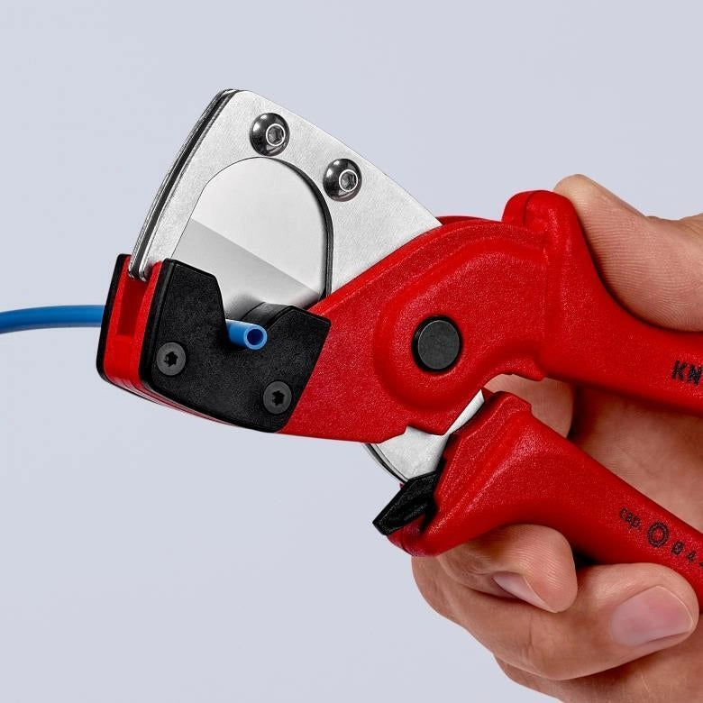 Knipex 90 10 185 Tagliatubi per Tubi Flessibili e Multistrato Diametro di Taglio da 4 a 20 mm Lama in Acciaio Speciale Temperato ad Olio Impugnatura Ergonomica in Plastica Rinforzata con Fibra di Vetro colore Rosso