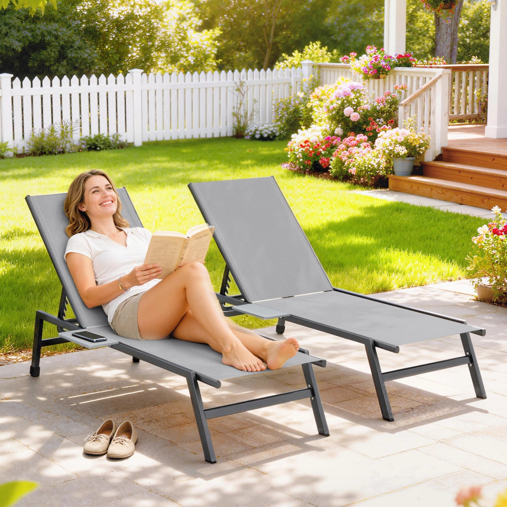 Set 2 Lettini Solarium Giardino con Schienale Regolabile e Tavolino Laterale ¨C zephmum ¨C Grigio