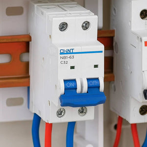 Chint nb1-63 interruttore magnetotermico 2 poli modulabile per impianti civili *** ampere 32 ampere, confezione 1