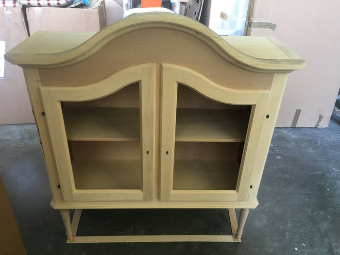 Cristalliera in legno cappello sagomato 2 ante in legno grezzo