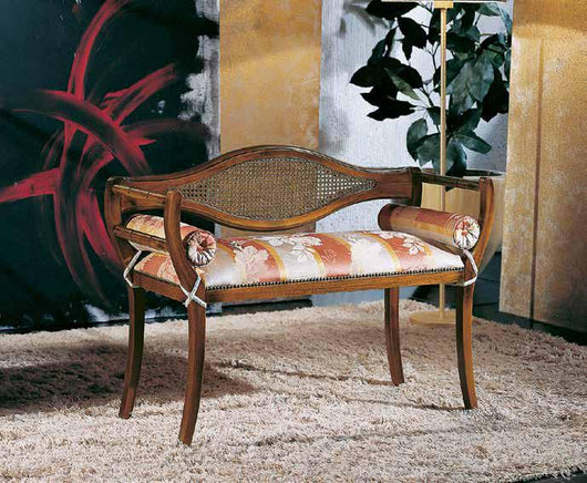 Divanetto imbottito in legno intagliato con fregi - Mobili 2G