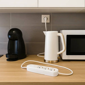 Ecova 30101x multipresa 3 prese universali con interruttore e cavo 1,5 metri bianco