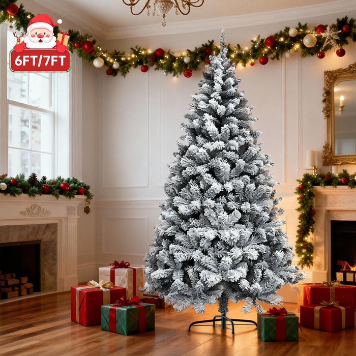 Albero di Natale in pino innevato super spesso con base a croce in ferro pieghevole, effetto neve realistico con rami che si aprono a ombrello (210cm)