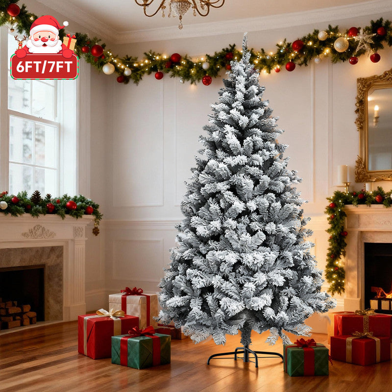 Albero di Natale in pino innevato super spesso con base a croce in ferro pieghevole, effetto neve realistico con rami che si aprono a ombrello (210cm)