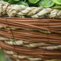 Set 2 Piante Finte di Lisianthus con Vaso e Gancio, Piante Artificiali in PE e Vimini, Ø25x34 cm, Verde e Rosa