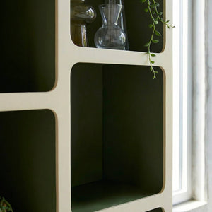 Libreria organica in legno bicolore con 8 scomparti, verde kaki