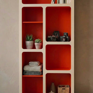 Libreria organica in legno bicolore con 8 scomparti, arancione