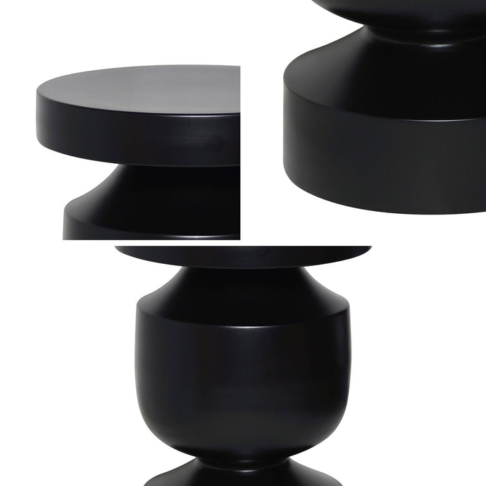 Tavolino, fine divano, comodino in metallo, nero