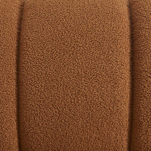 Poltrona relax con gambe rotonde in legno e tessuto bouclé, camel