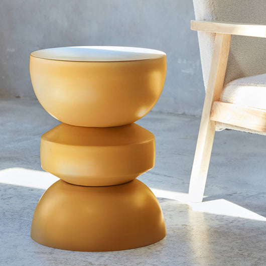 Tavolino, lato divano, comodino metallo, mostarda