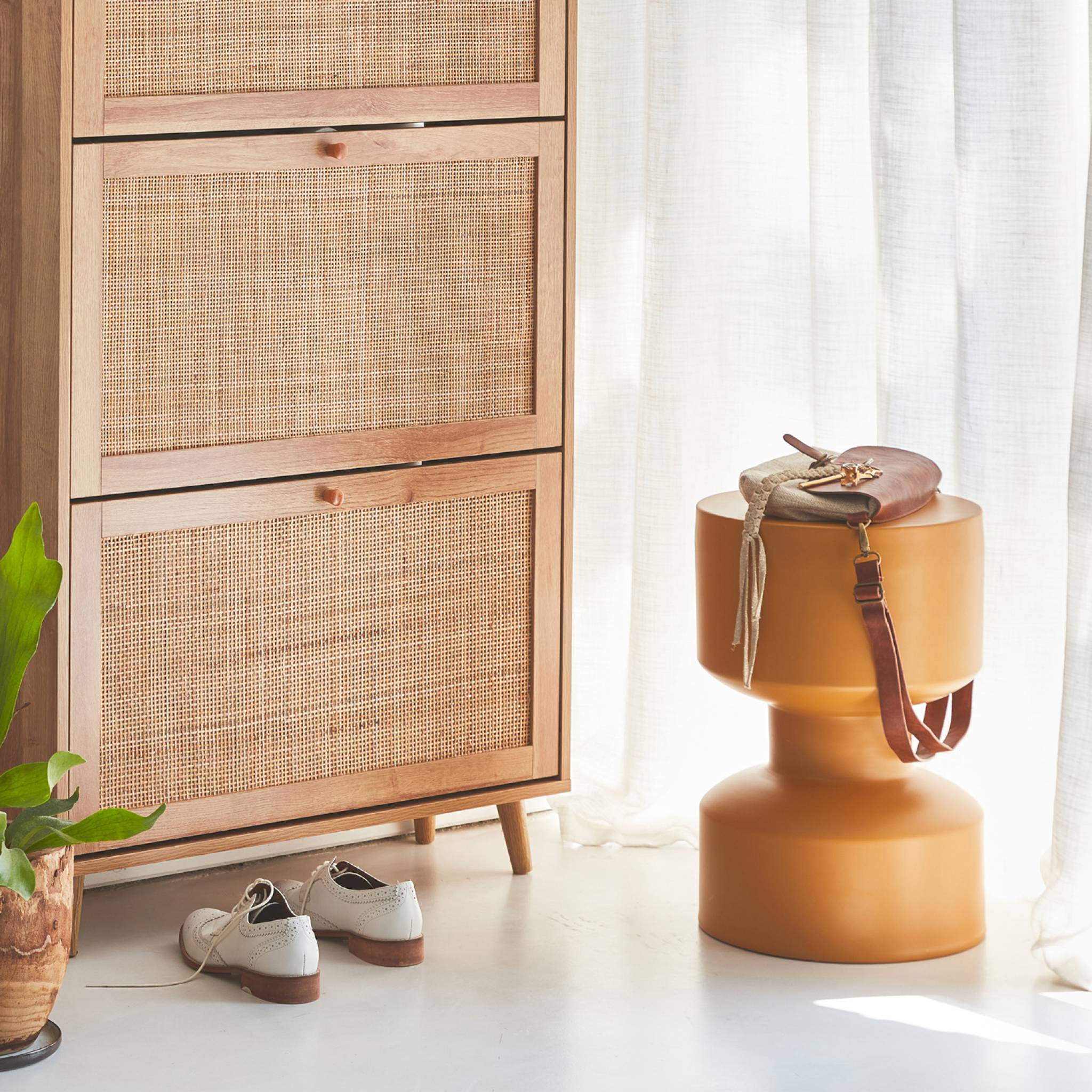 Tavolino, fine divano, comodino in metallo, 30x47cm, mostarda