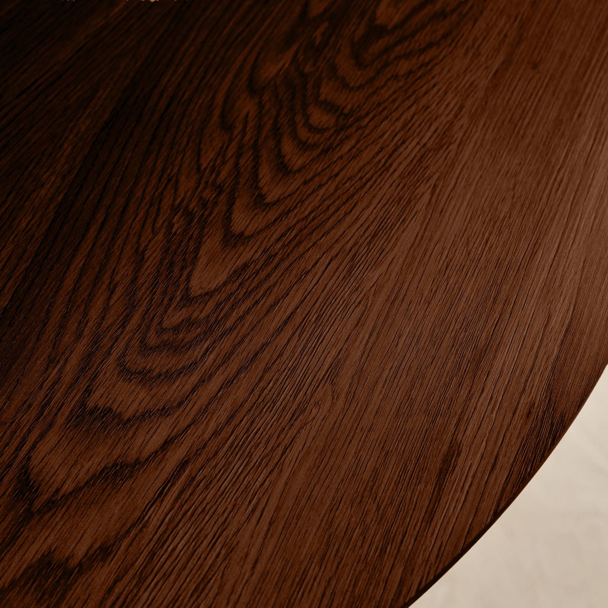 Tavolo da pranzo rotondo effetto legno con gambe in metallo nero 4