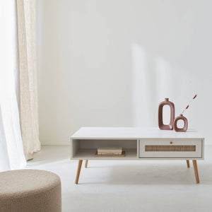 Tavolino scandinavo in vimini, 1 cassetto, bianco sporco