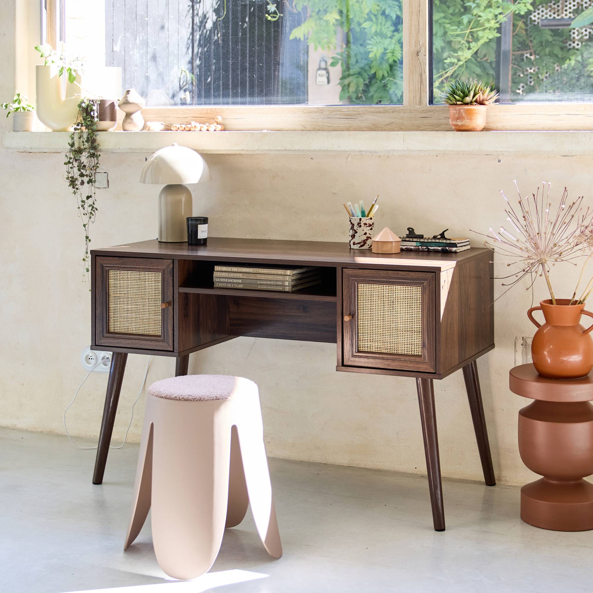 Scrivania in canna a 2 ante, marrone scuro naturale