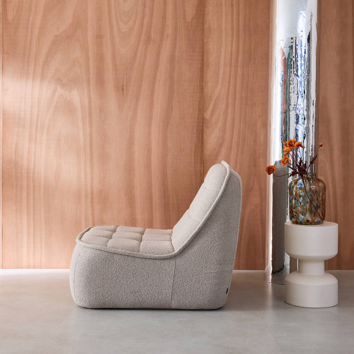 Poltrona senza braccioli bouclé testurizzata, beige