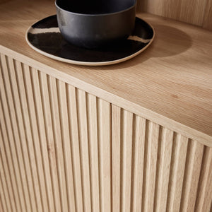 Libreria in legno e metallo nero a 2 ante, marrone naturale