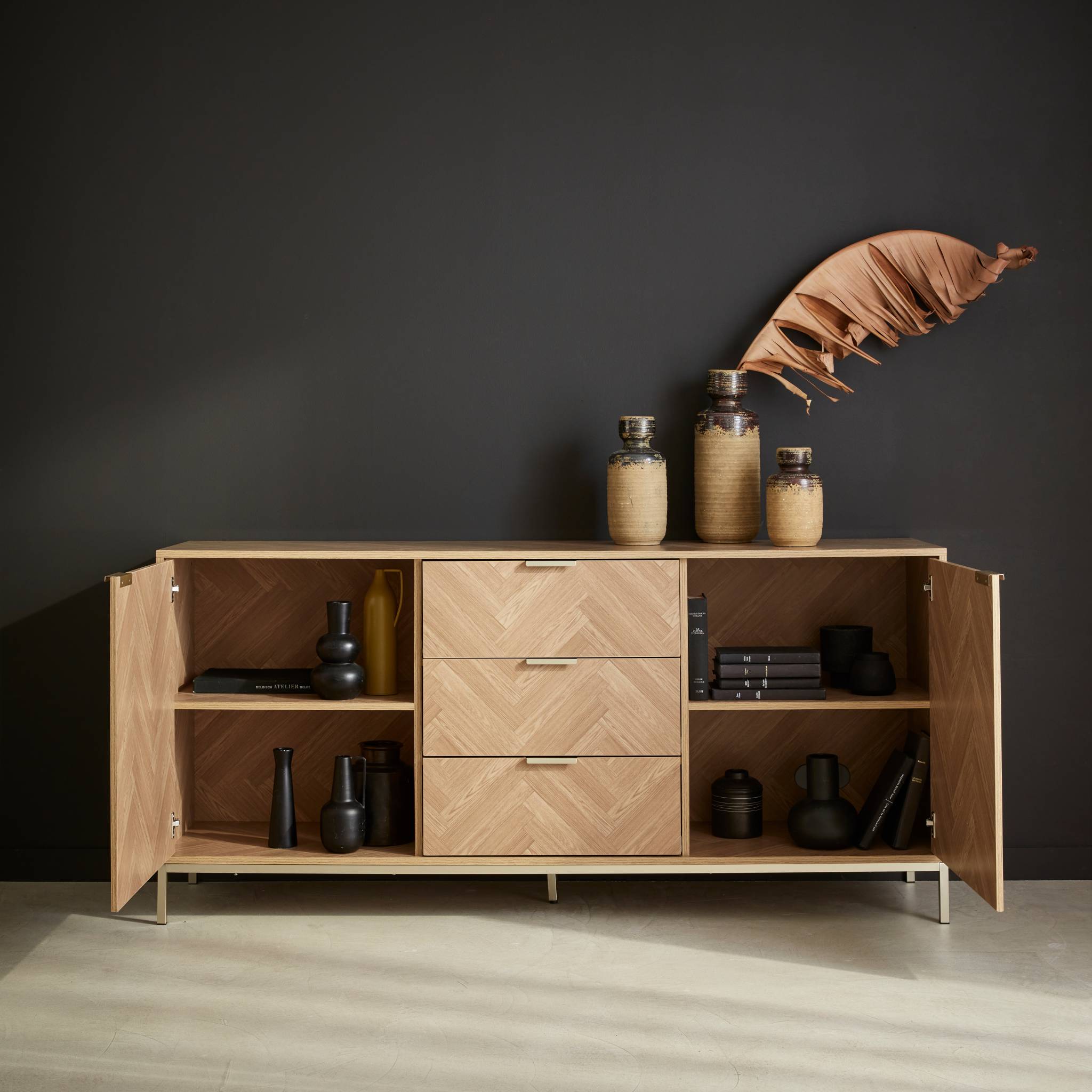 Credenza effetto spina di pesce a 2 ante, 160cm, marrone naturale
