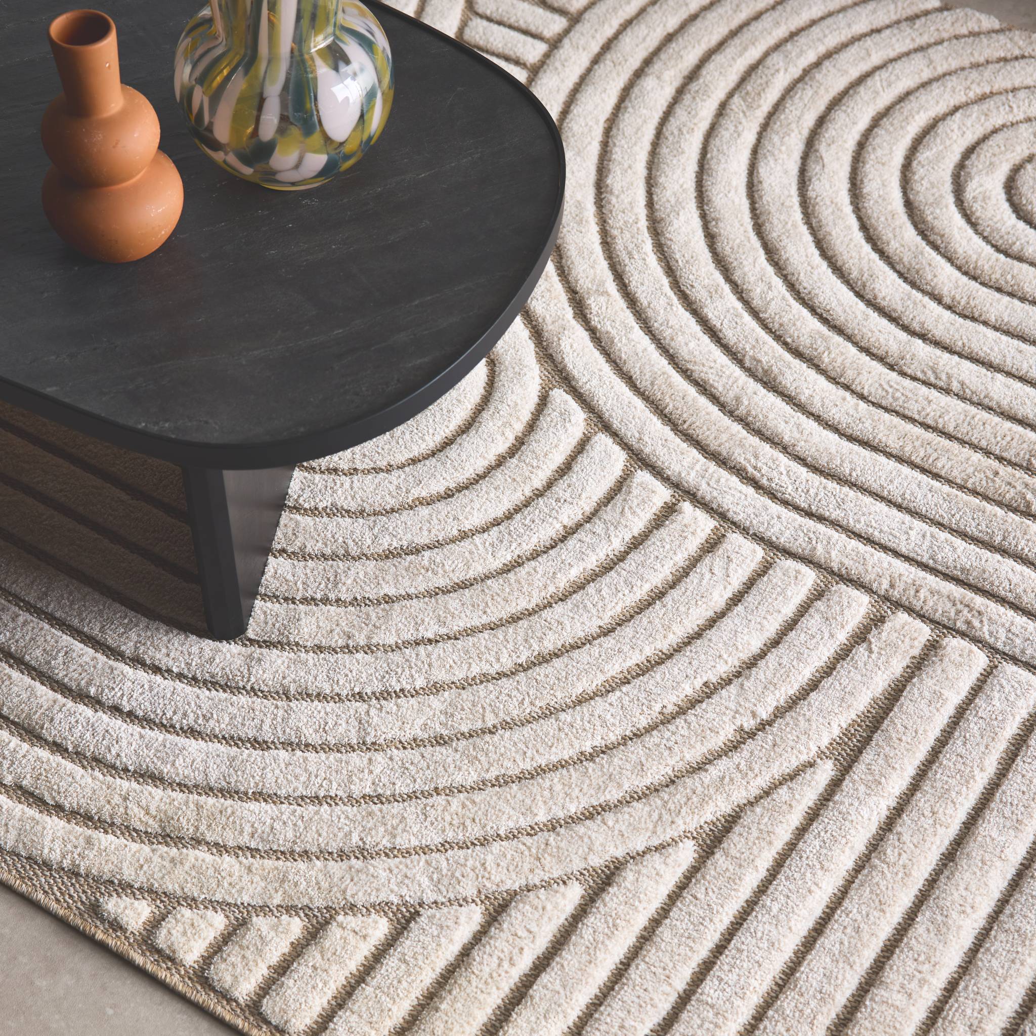 Tappeto interno con archi etnici, beige e crema