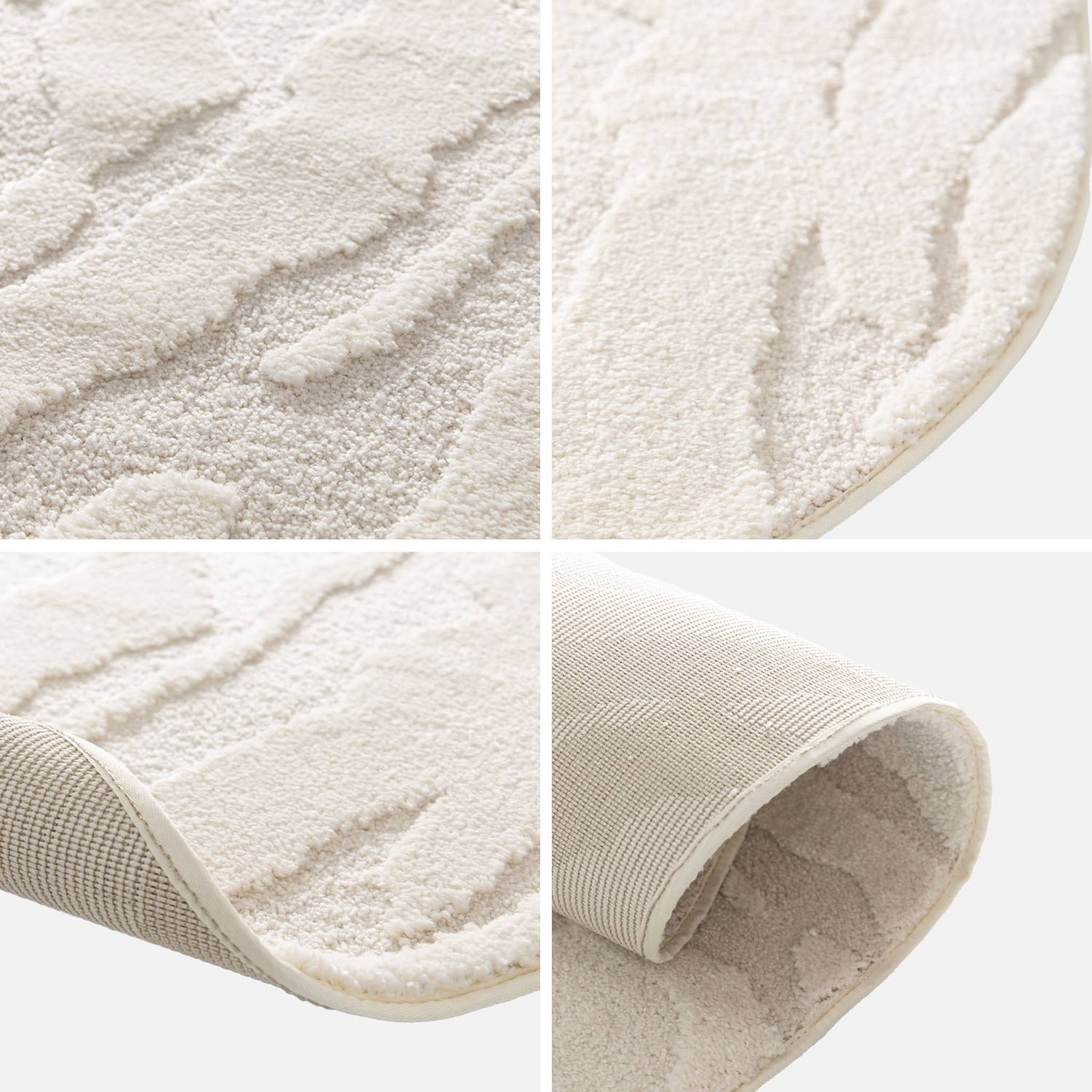 Tappeto interno a forma di ciottolo con rilievo crema, crema