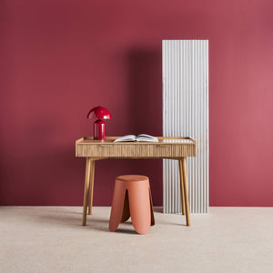 Scrivania effetto legno di mango scanalato 2 cassetti