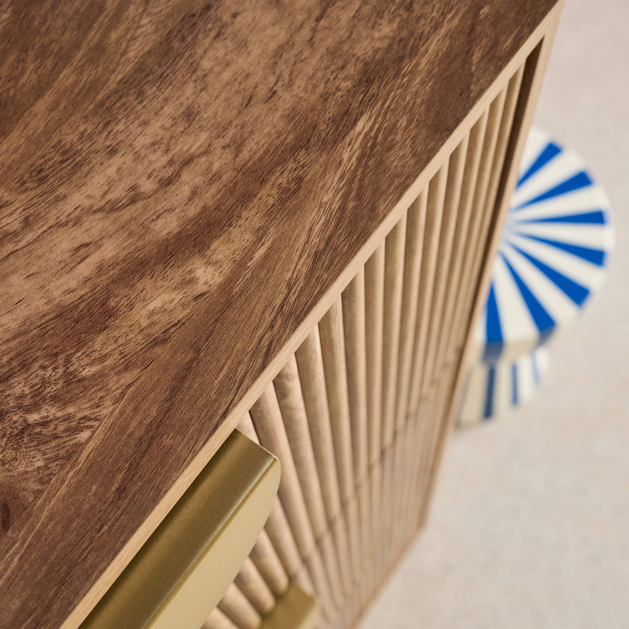 Scarpiera effetto legno di mango scanalato 3 cassetti