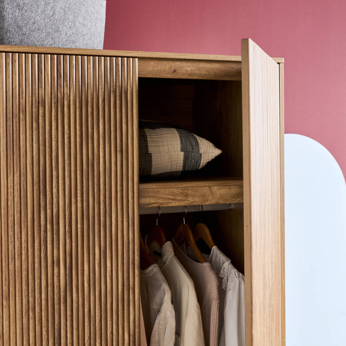 Armadio effetto legno di mango scanalato 2 ante