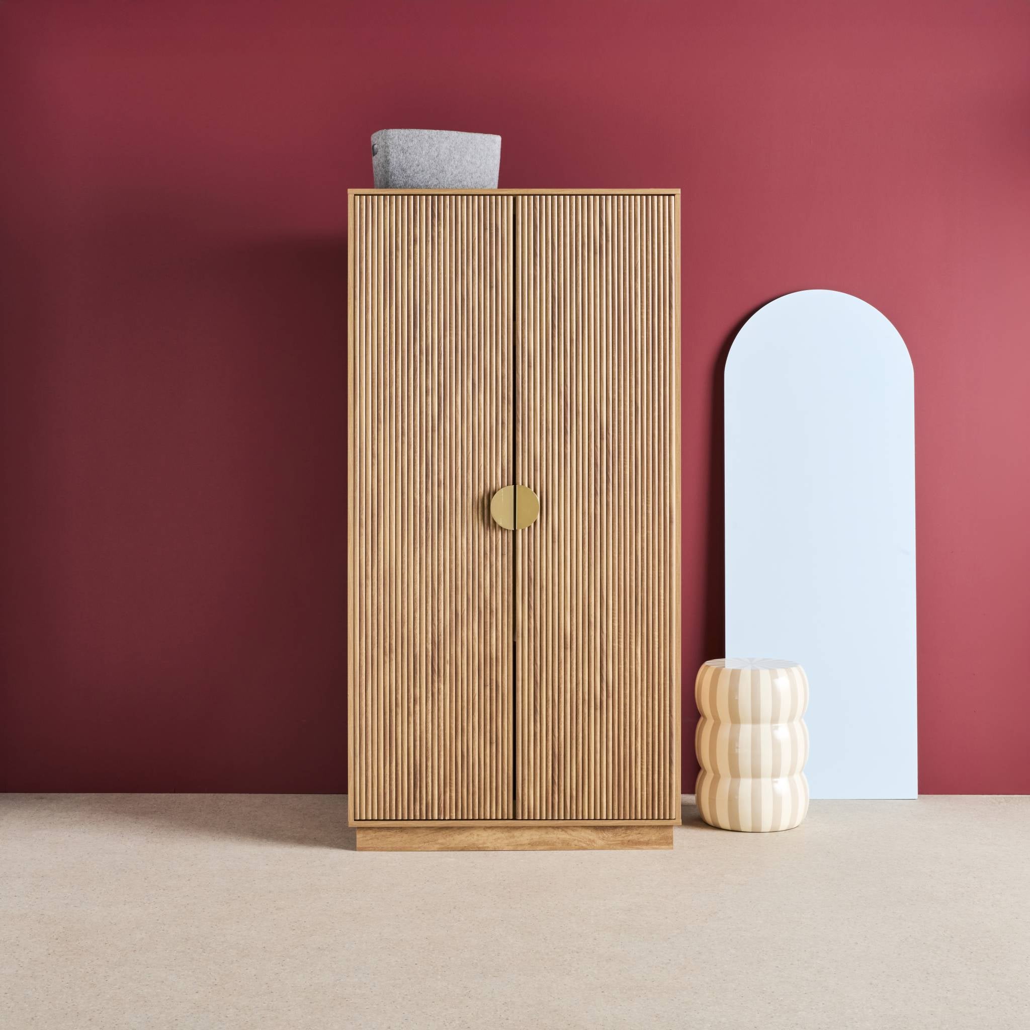 Armadio effetto legno di mango scanalato 2 ante