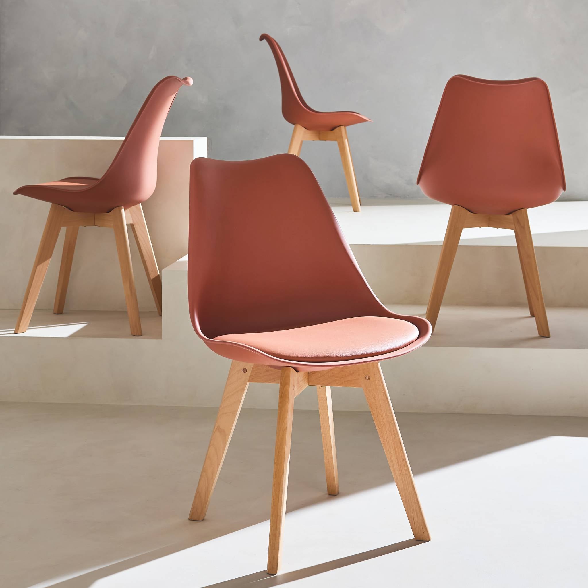 Set 4 sedie scandinave imbottite, gambe in legno , terracotta
