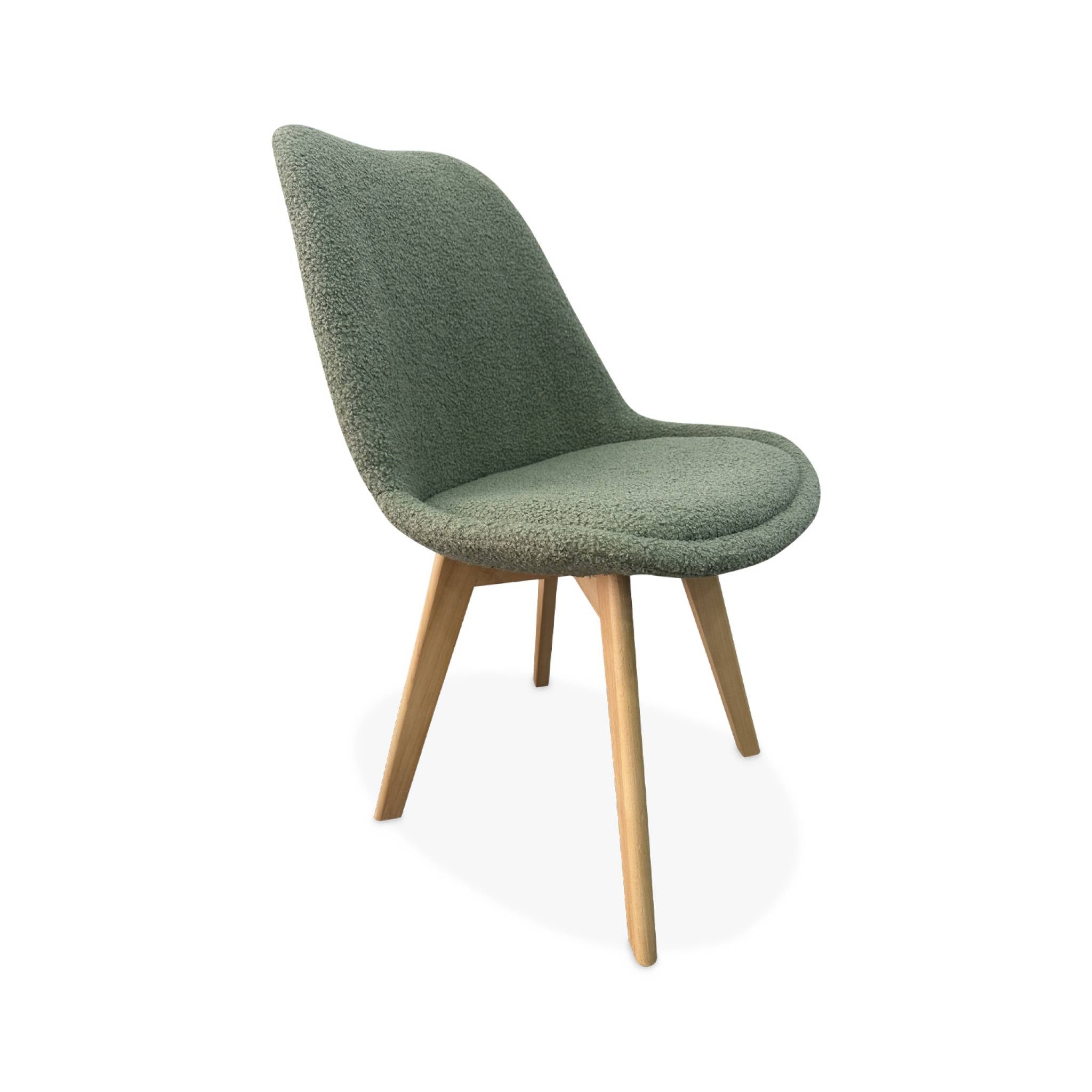 Set di 4 sedie scandinave bouclé, gambe in legno, verde celadon