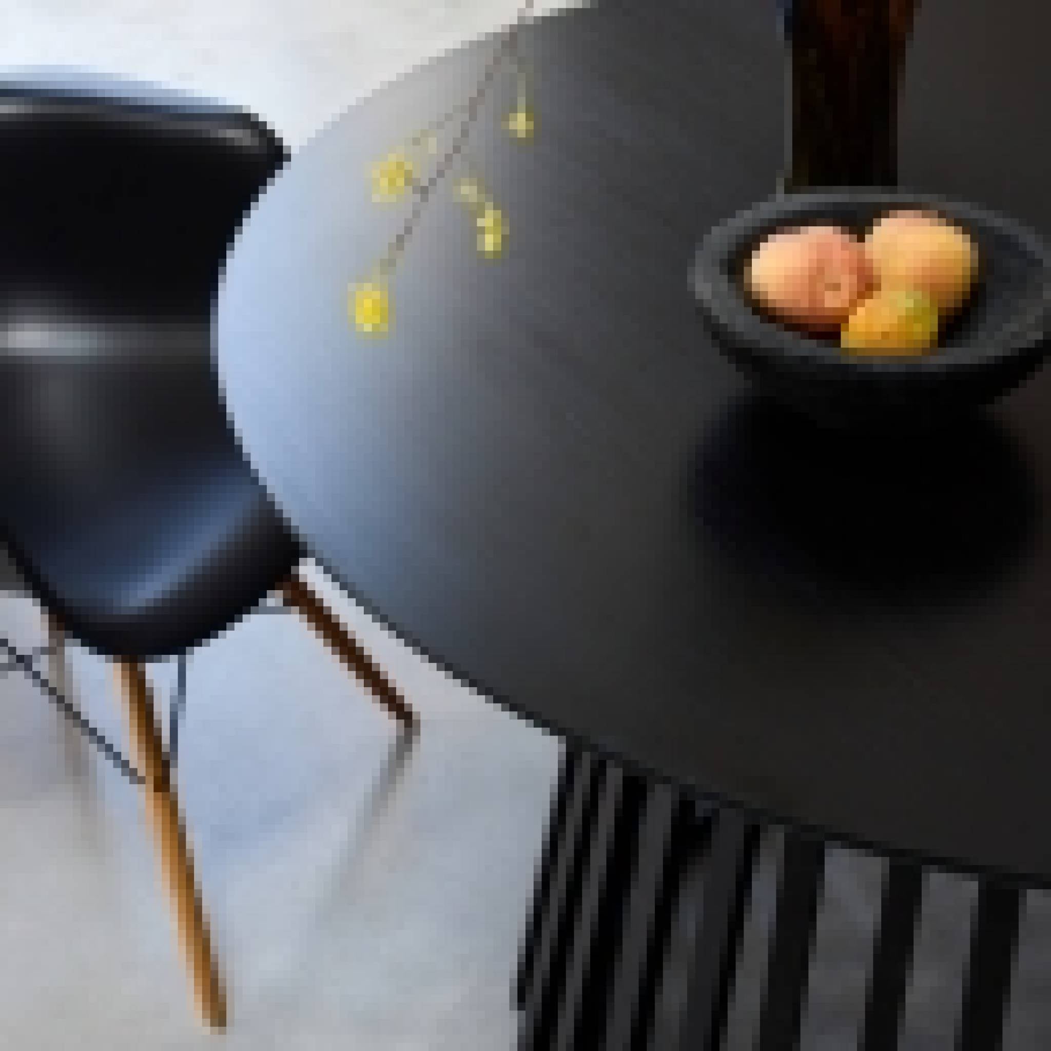 Tavolo da pranzo effetto legno, 4 posti a sedere, nero