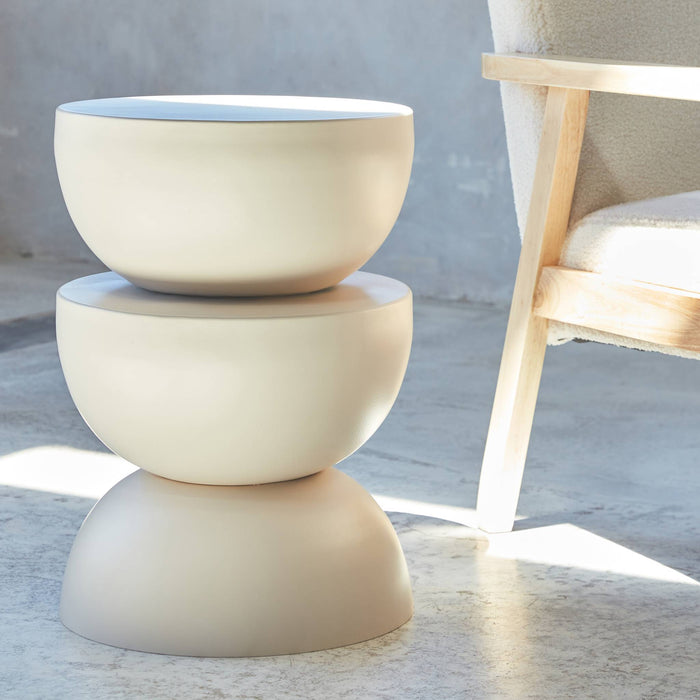 Tavolino  in metallo, crema