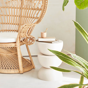 Tavolino  in metallo, crema