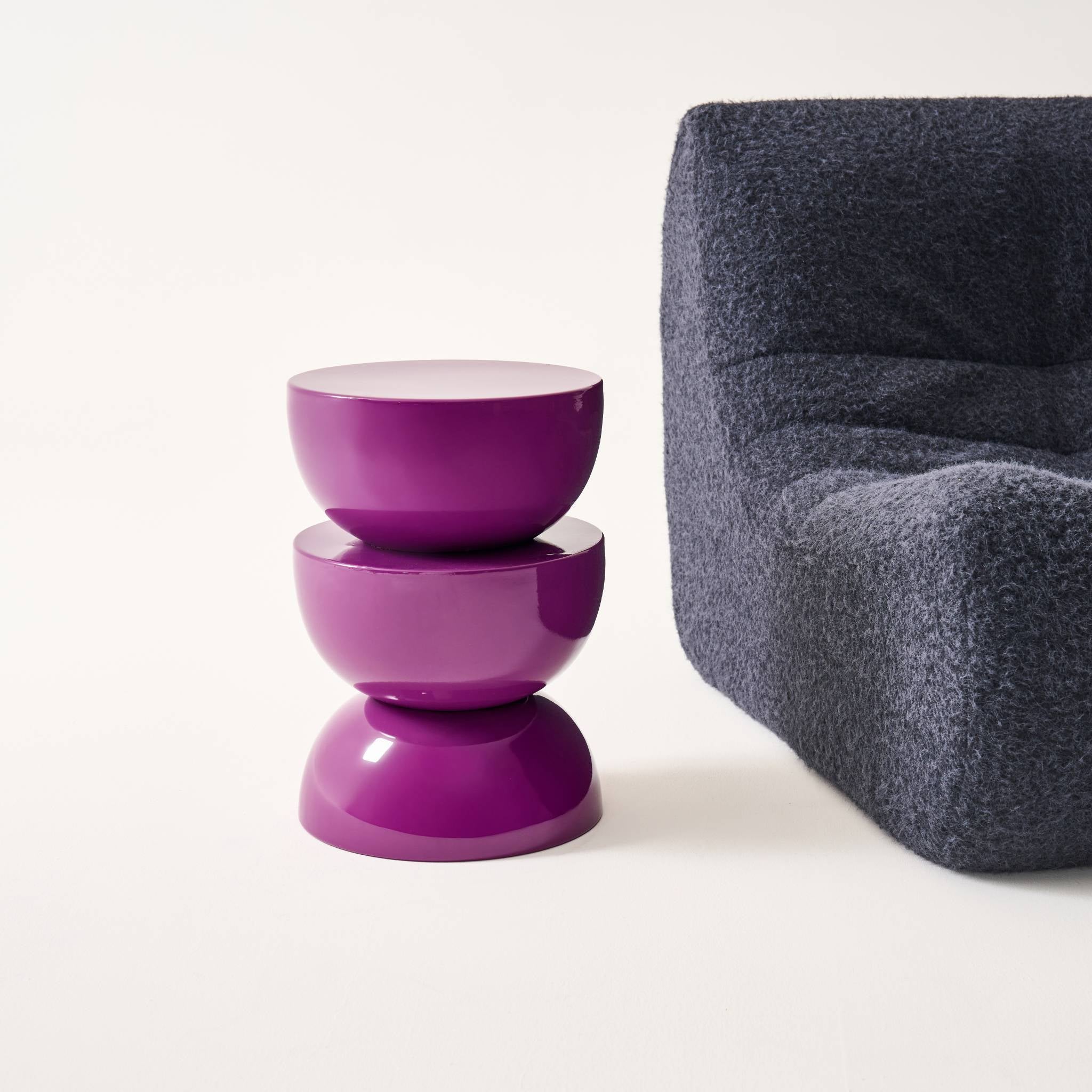 Tavolino in metallo effetto glassy, 46,5cm, viola