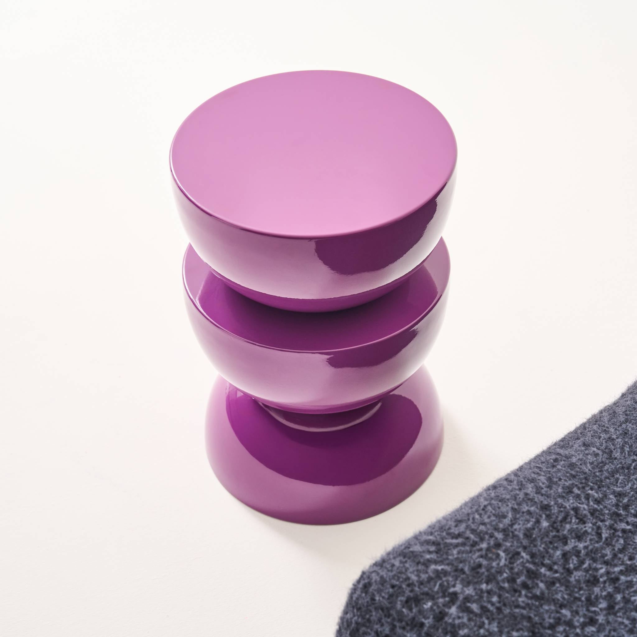 Tavolino in metallo effetto glassy, 46,5cm, viola