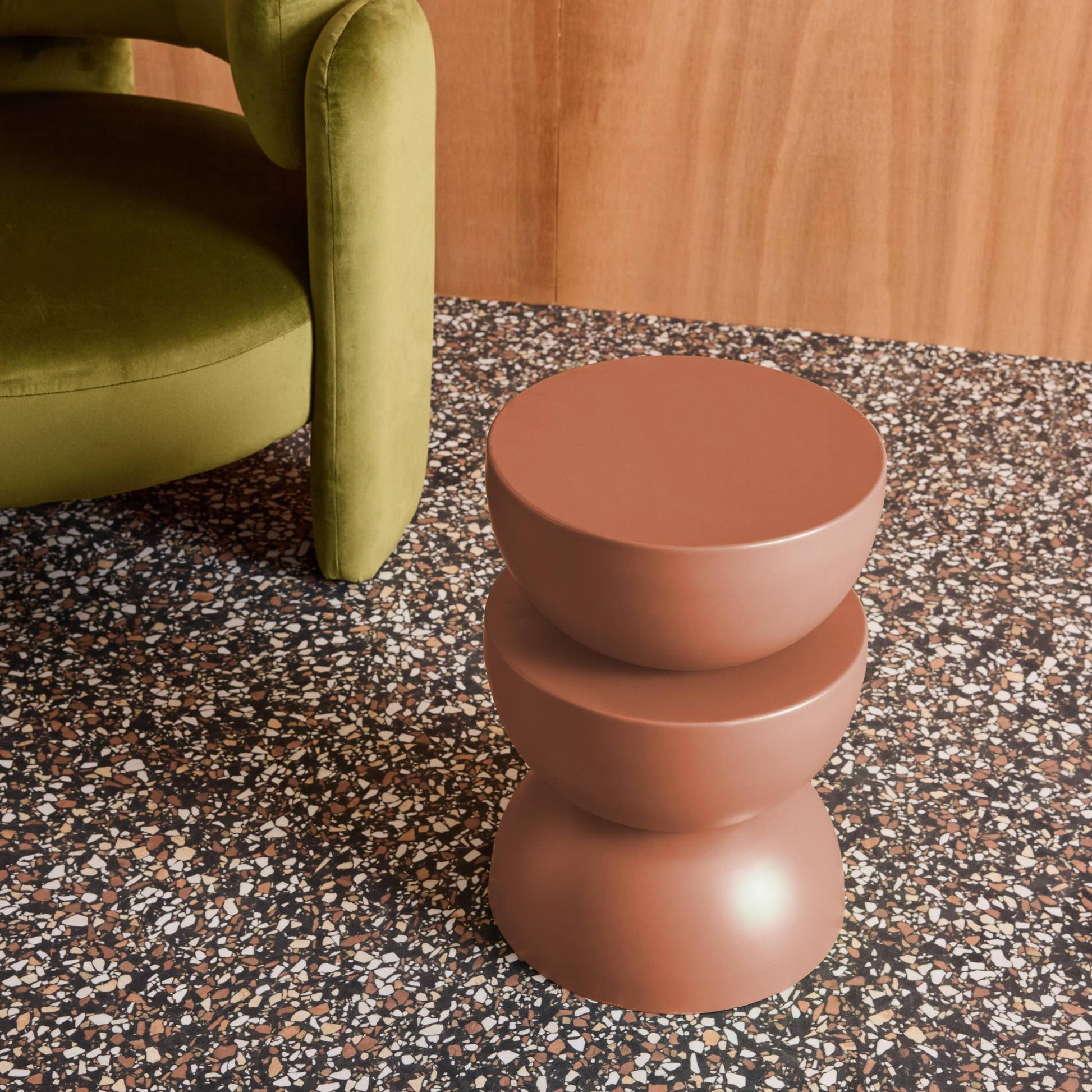 Tavolino  in metallo, terracotta