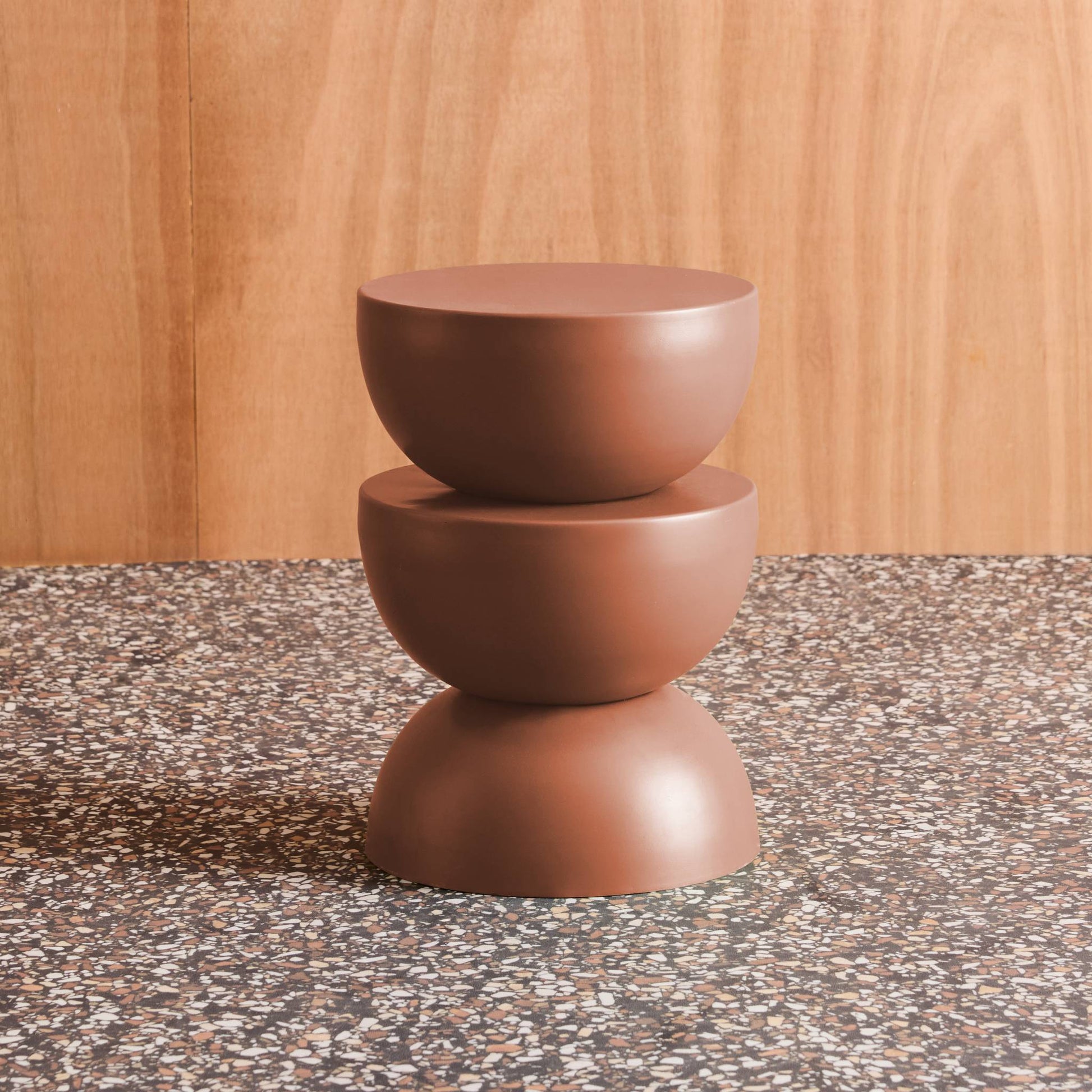 Tavolino  in metallo, terracotta