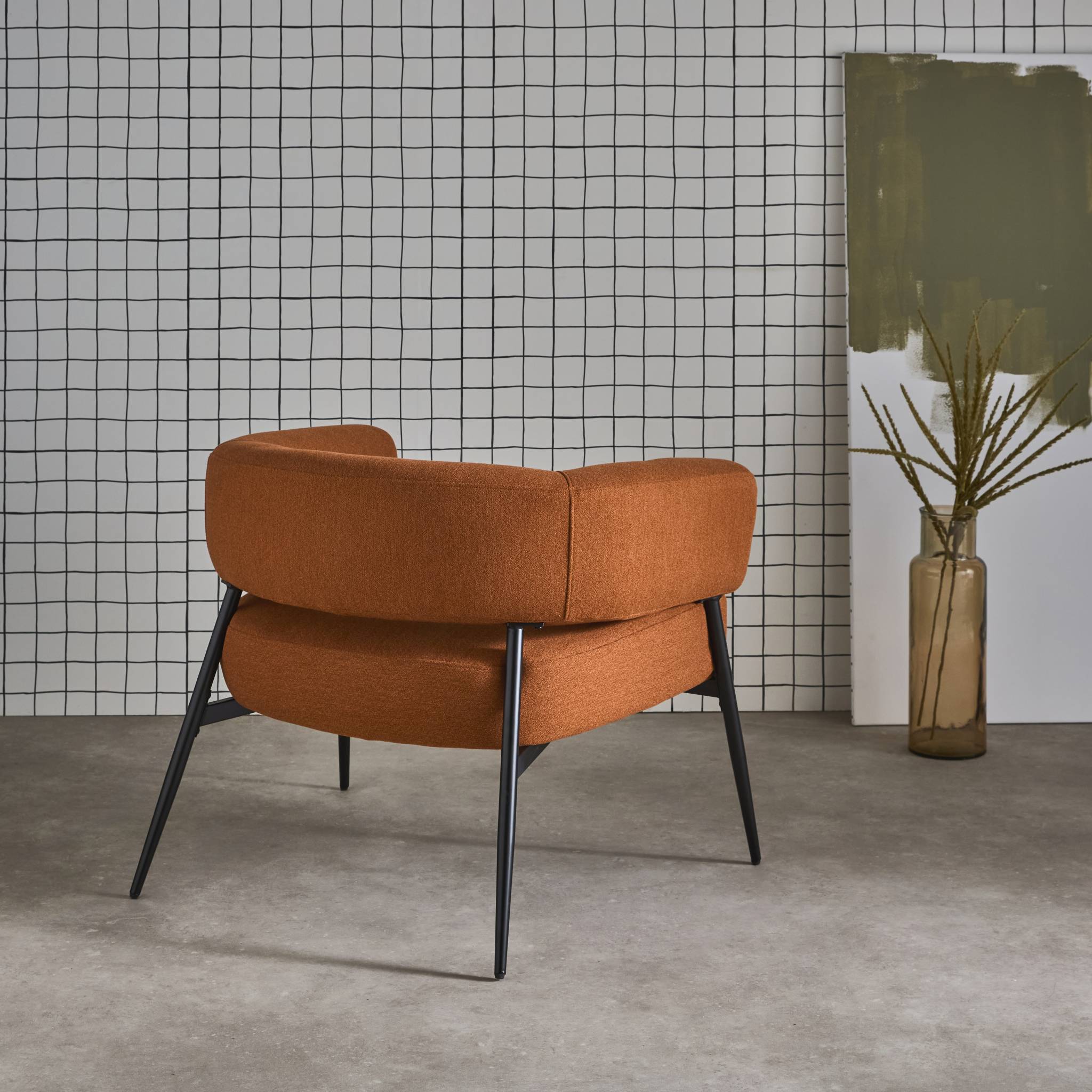 Poltrona tessuto schienale incurvato piedi metallo, terracotta