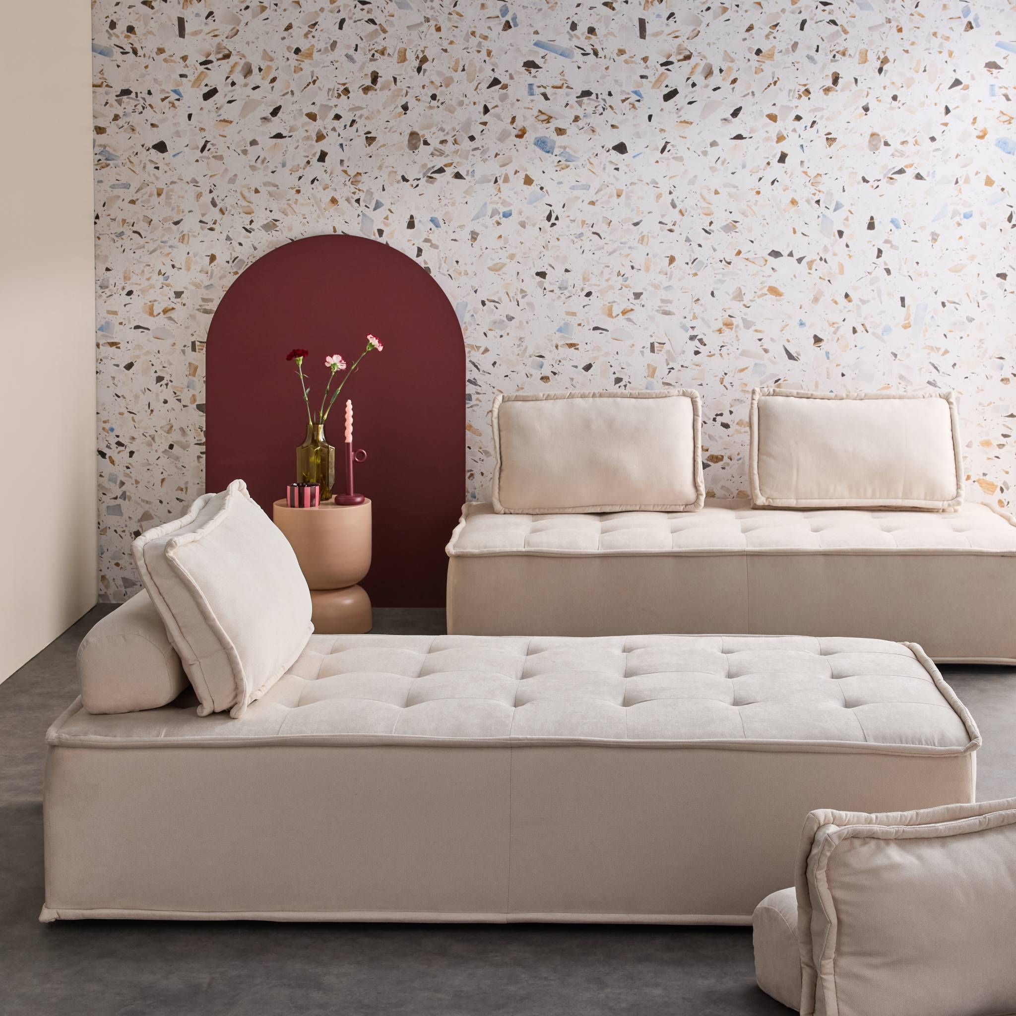 Set di 2 poltrone 2 posti in tessuto trapuntato crema | sweeek