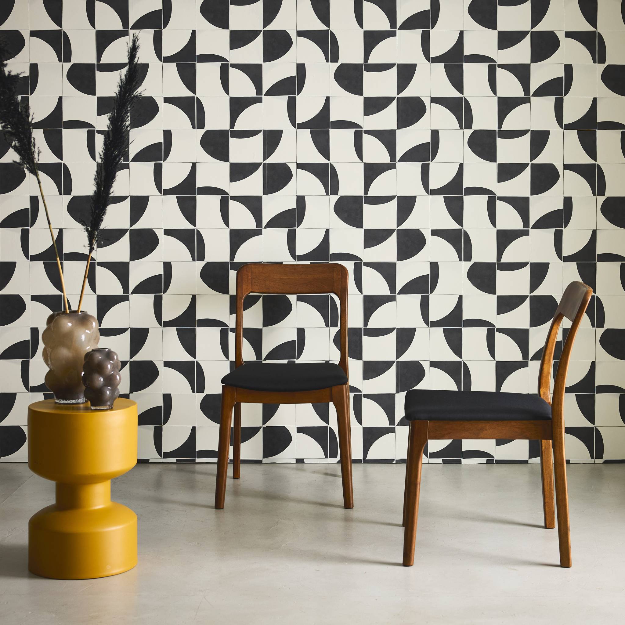 Sedia vintage in legno di gomma e tessuto, set di 2, marrone