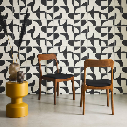 Sedia vintage in legno di gomma e tessuto, set di 2, marrone