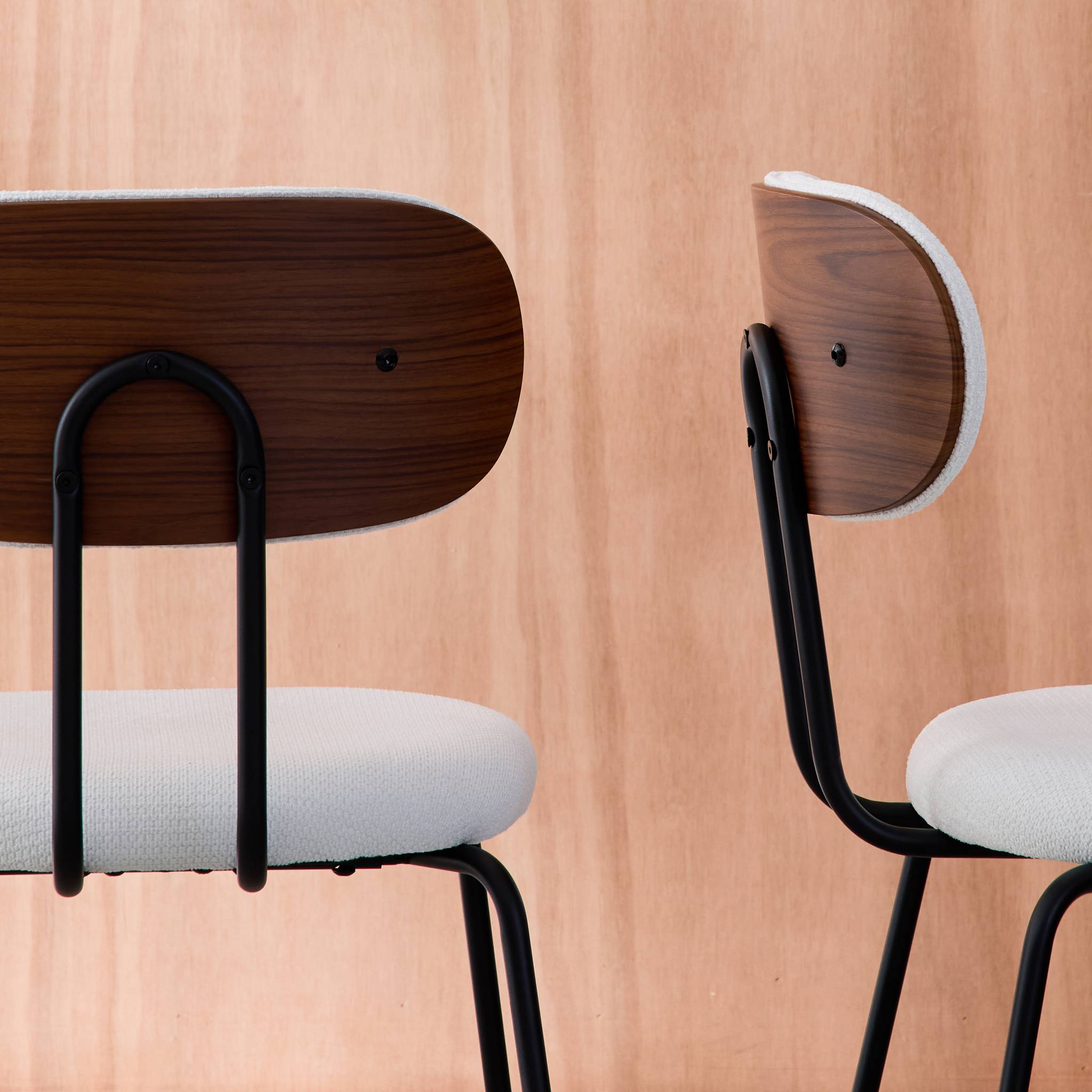 Set di 2 sedie decorazione legno curvato tinto noce e tessuto