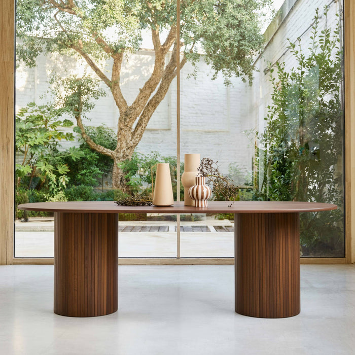 Tavolo da pranzo ovale in legno di hevea e impiallacciatura di rovere